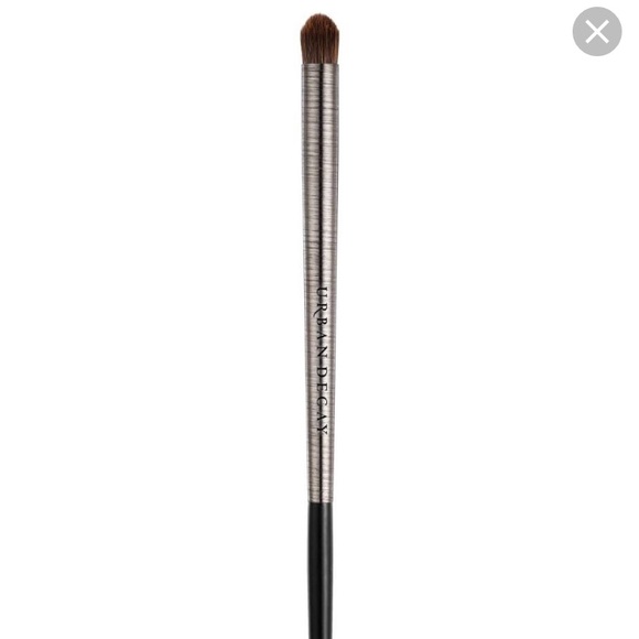 🌟NEW🌟 Urban decay eyeshadow contouring brush - Picture 2 of 5